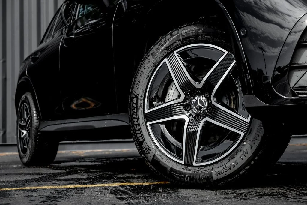 New 2027 Black Mercedes-Benz GLC 300 image 40