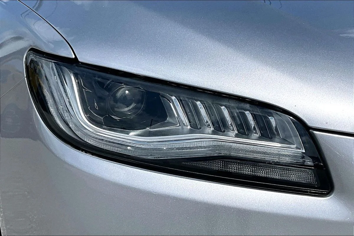 Used 2019 Silver Lincoln Reserve II image 34