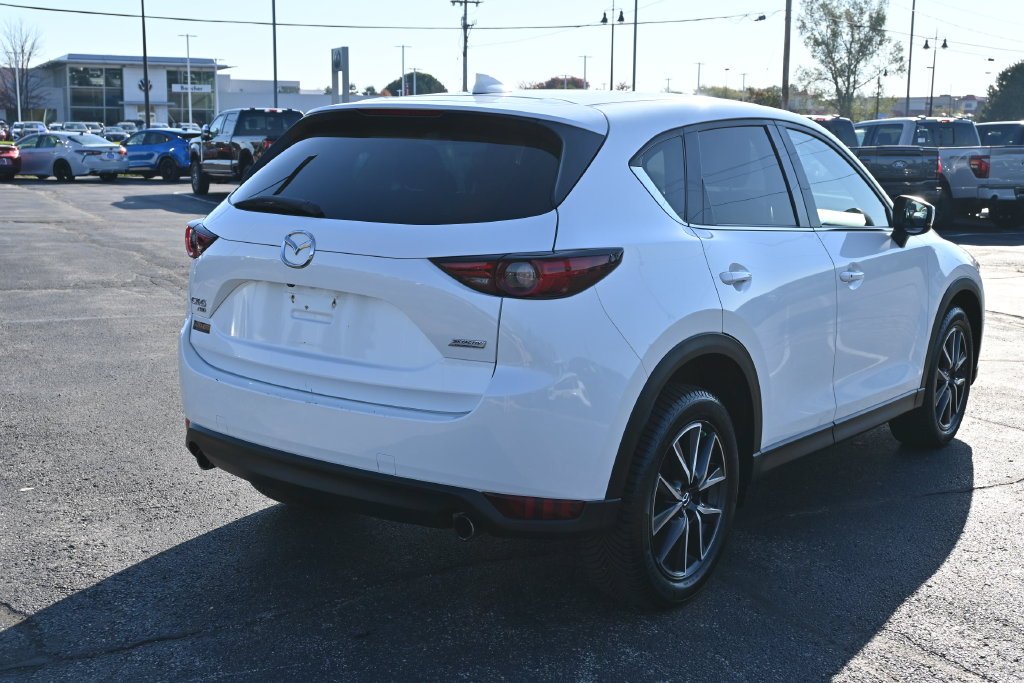 Used 2017 Snowflake White Pearl Metallic Mazda Grand Touring image 9
