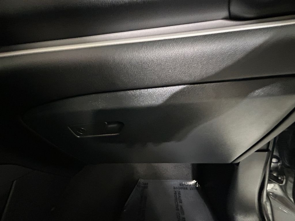 Used 2023 Silver Ford XLT image 24