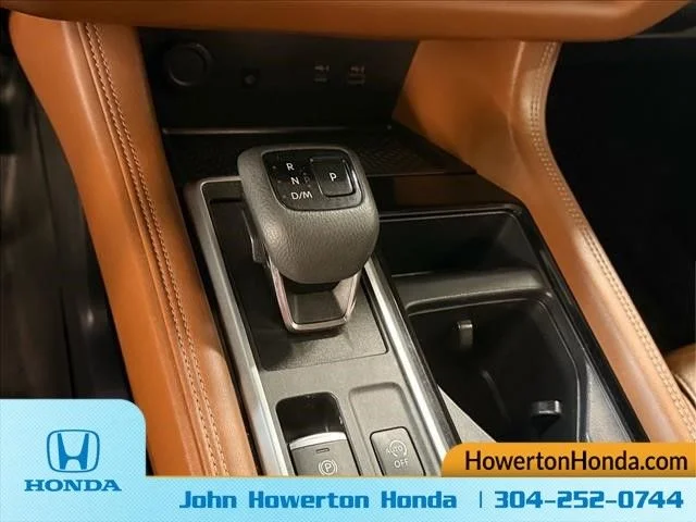 Used 2023 Gray Nissan Platinum image 26