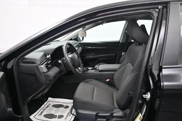 Used 2025 Midnight Black Me Toyota LE image 9