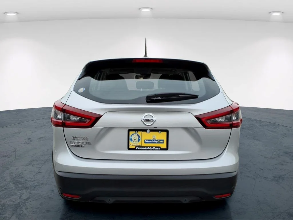 Used 2020 Silver Nissan S image 10