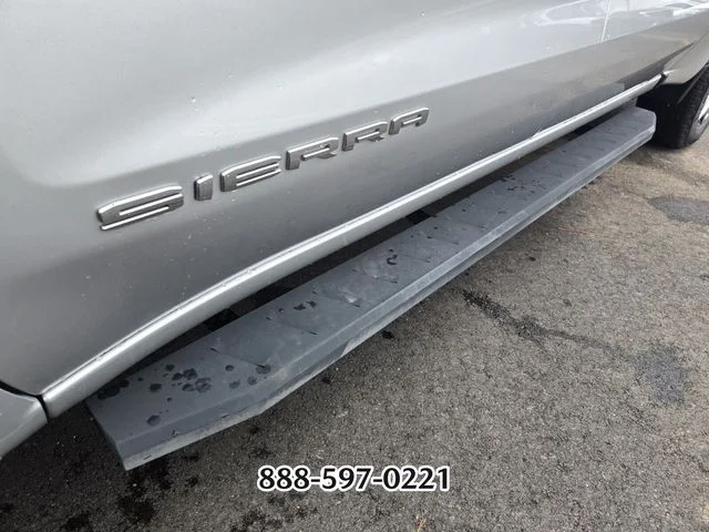 Used 2022 Quicksilver Metallic GMC SLE image 10
