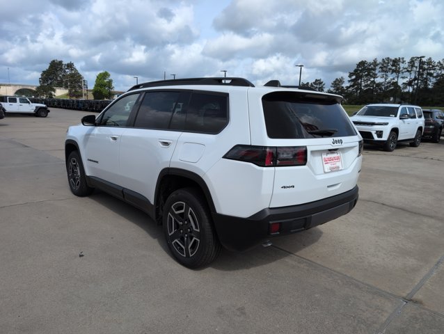New 2026 Bright White Clear-Coat Exterior Paint Jeep Limited image 3