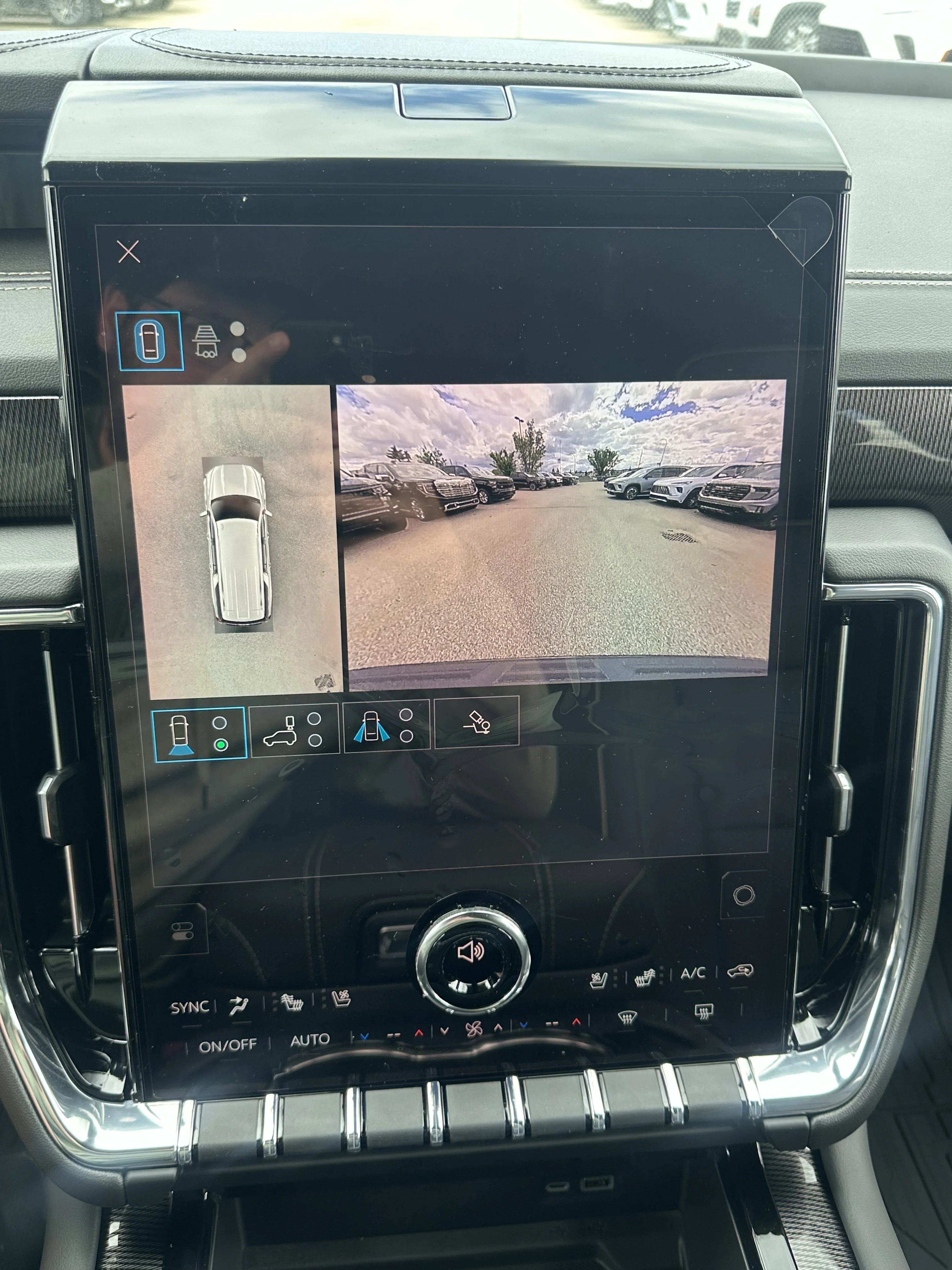 New 2026 Onyx Black GMC Elevation image 13