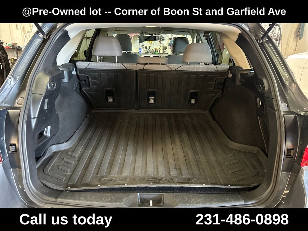 Used 2018 Gray Subaru 2.5i Premium image 22