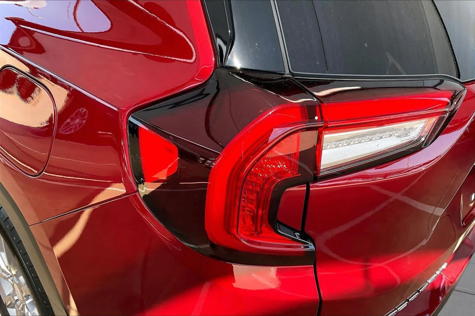 Certified Used 2023 VOLCANIC RED TINTCOAT GMC SLT image 27