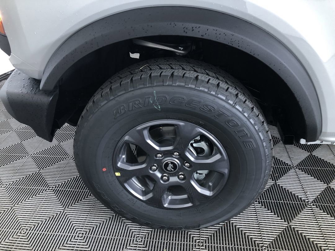 New 2026 Avalanche Gray Ford Big Bend image 26