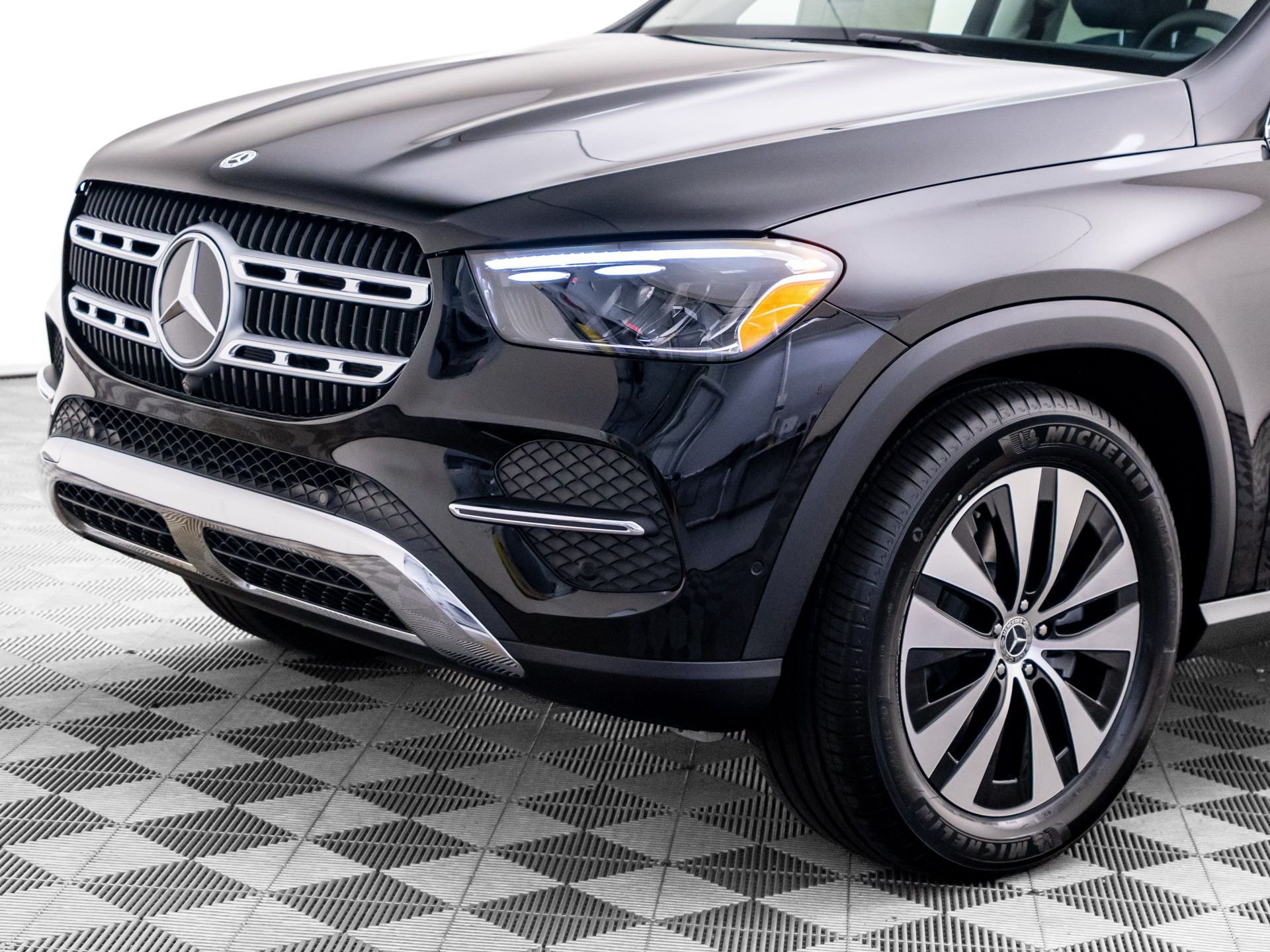 New 2026 Black Mercedes-Benz GLE 350 image 37