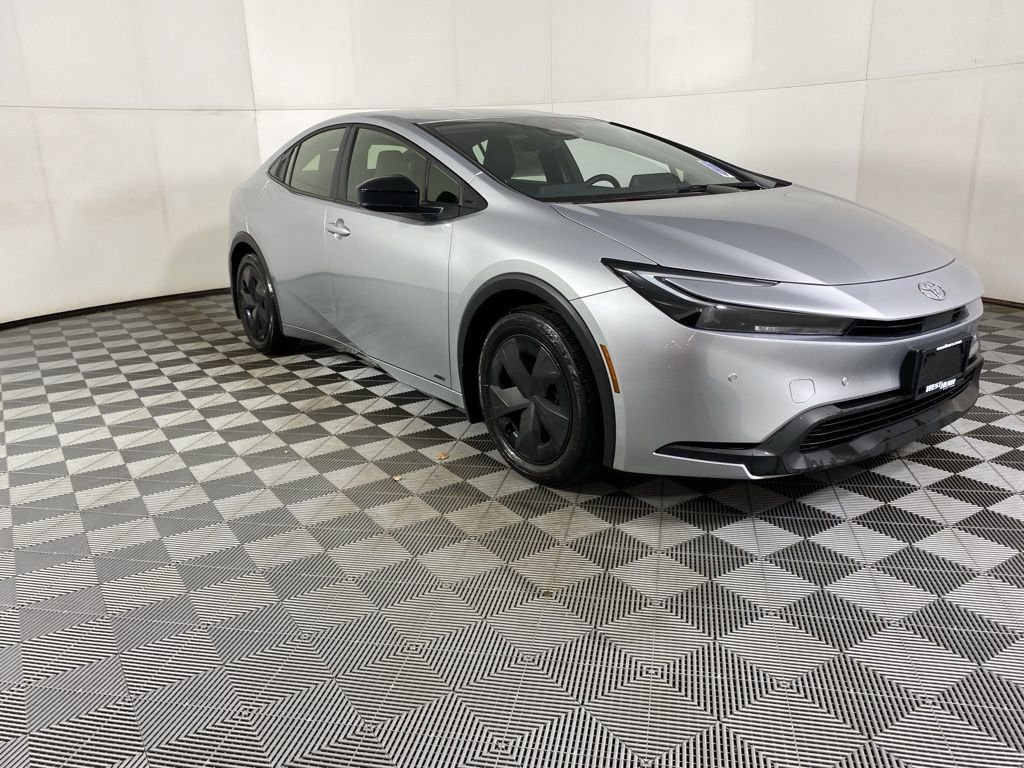 2023 Toyota Prius LE - Photo 38