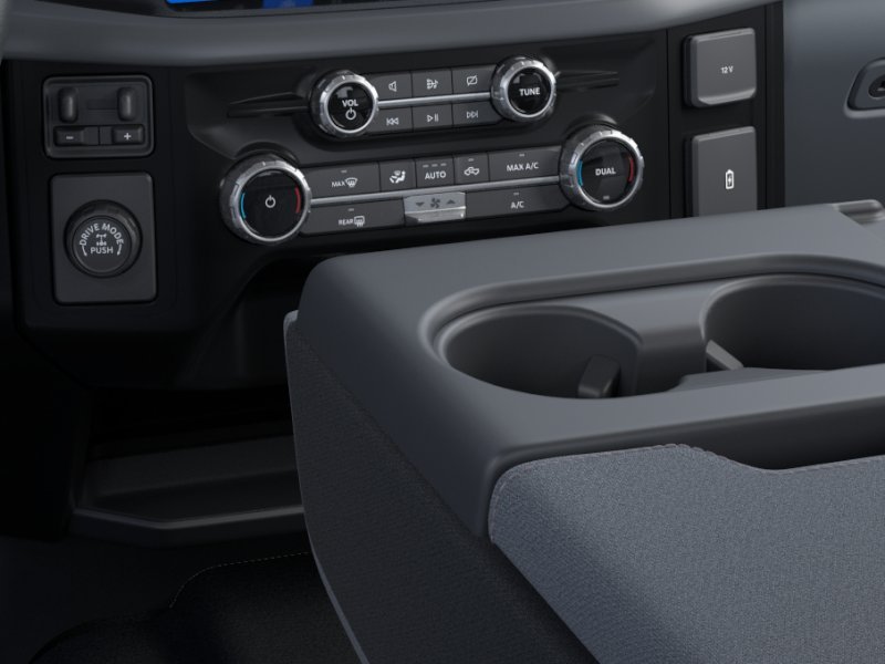 New 2026 Oxford White Ford XLT image 15