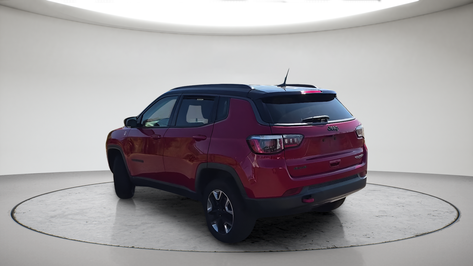 Used 2018 Redline Pearlcoat Jeep Trailhawk image 9
