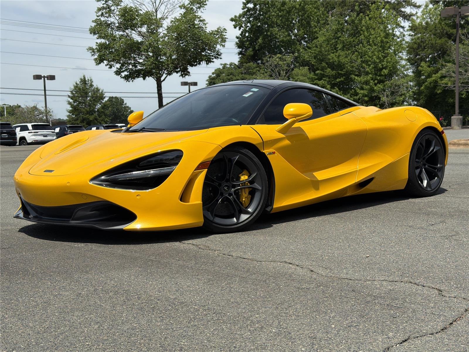 Used 2019 Volcano Yellow McLaren Performance image 28