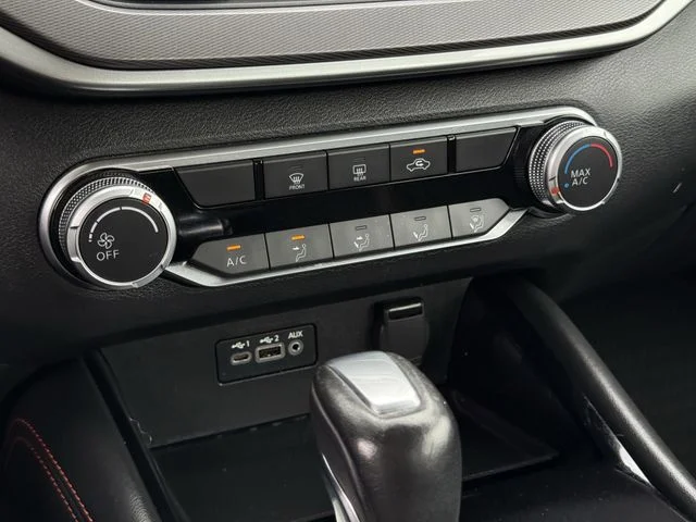 Used 2024 Blue Nissan 2.5 SR image 19