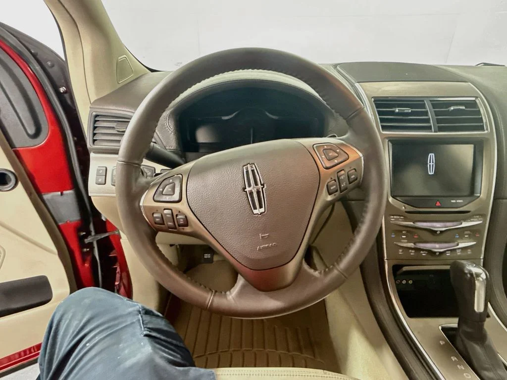 Used 2014 Ruby Red Metallic Tinted Clearcoat Lincoln Base image 12