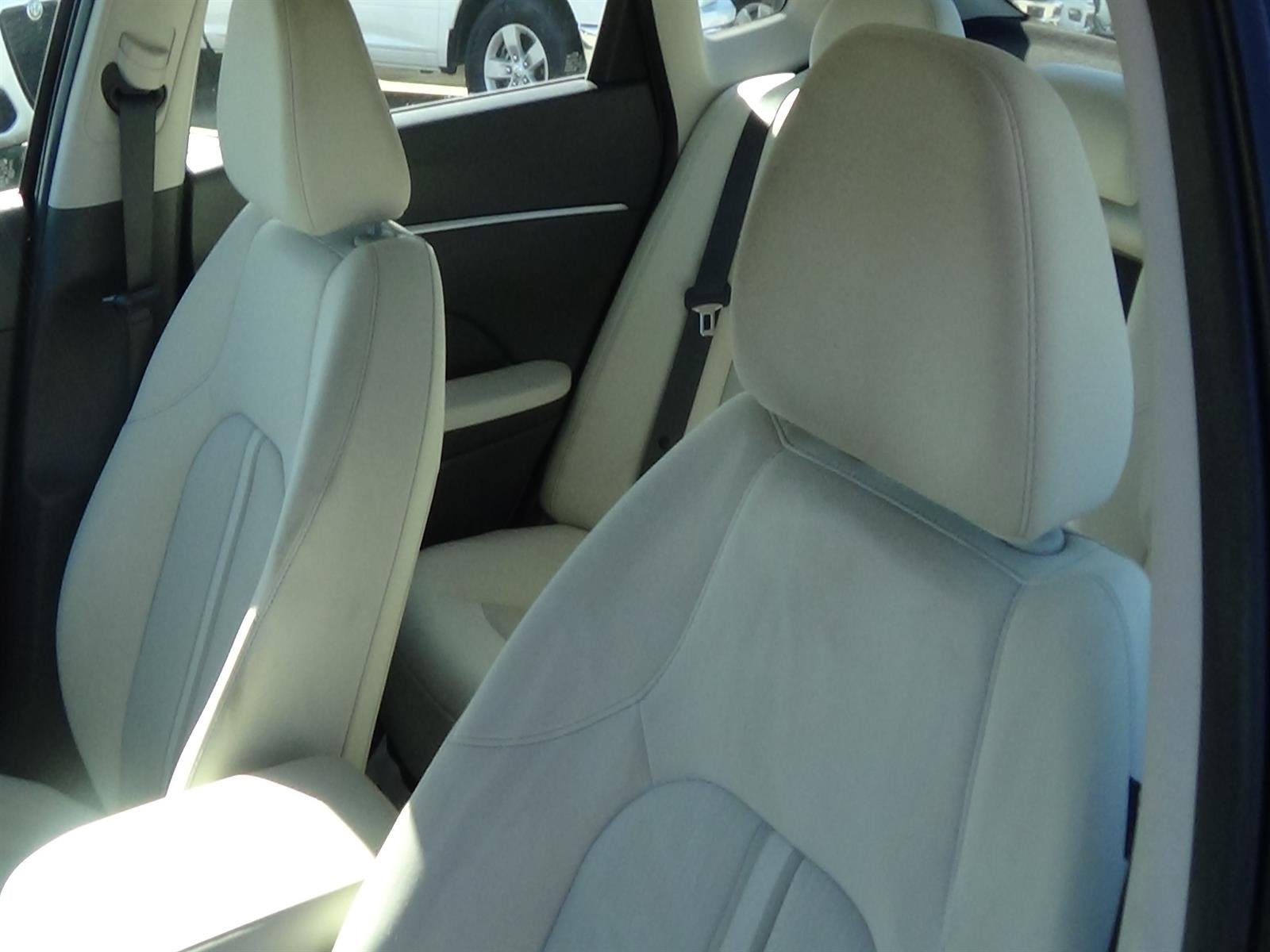 Certified Used 2025 Abyss Black Pearl (a2b) Hyundai SEL image 16