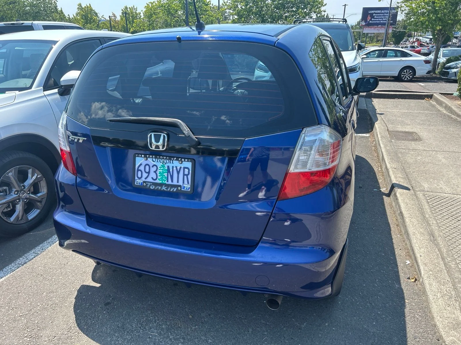 Used 2013 Vortex Blue Pearl Honda Base image 3