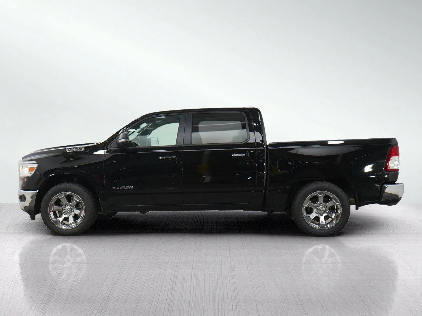 Used 2019 Diamond Black Crystal Pearlcoat Ram Big Horn/Lone Star image 2