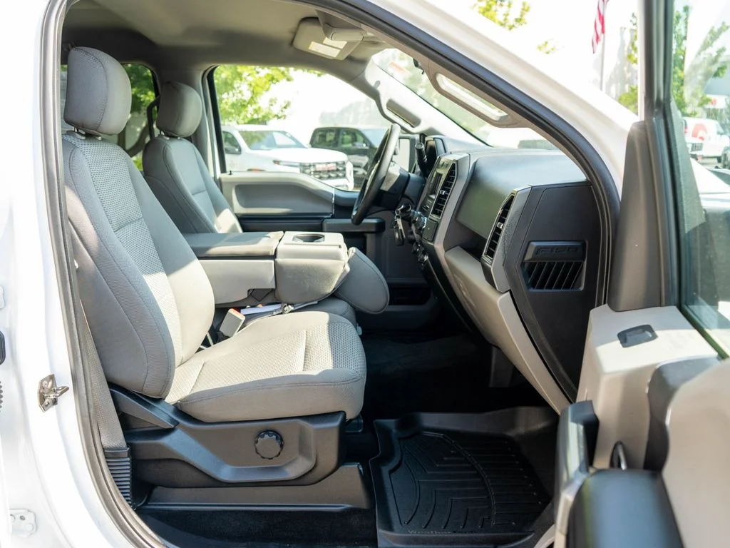 Used 2018 White Ford XLT image 10