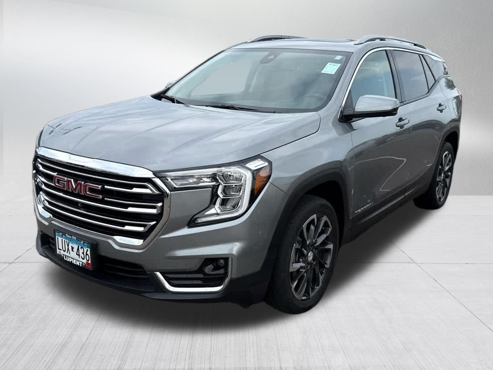 Used 2024 Sterling Metallic GMC SLT image 3