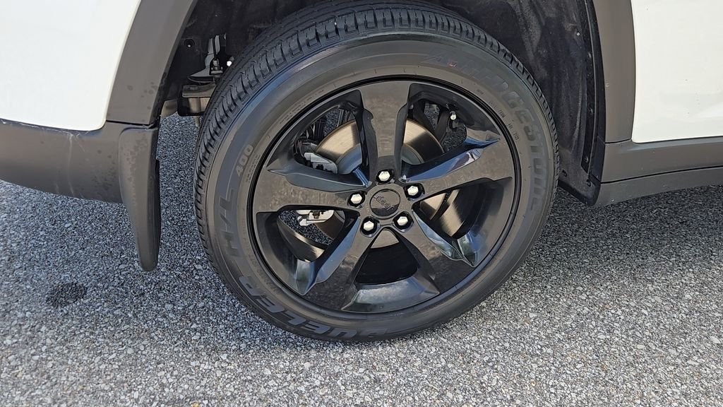 Used 2023 White Jeep Altitude X image 36