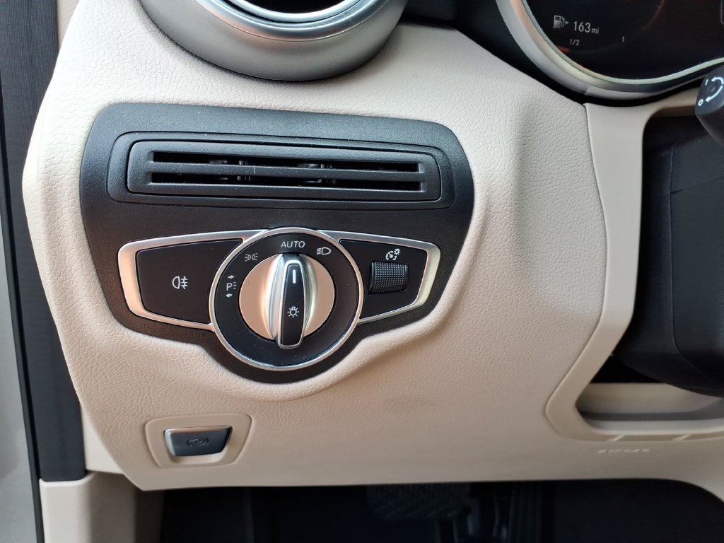 Used 2022 Mojave Silver Metallic Mercedes-Benz GLC 300 image 18