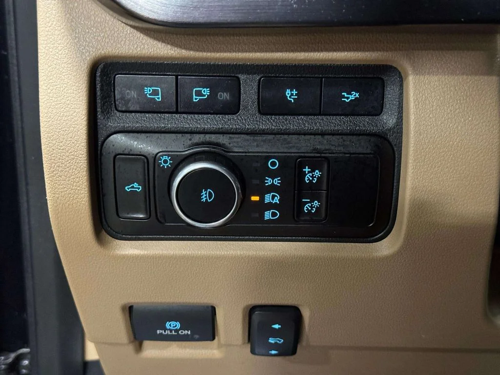 Used 2023 Antimatter Blue Metallic Ford Lariat image 19