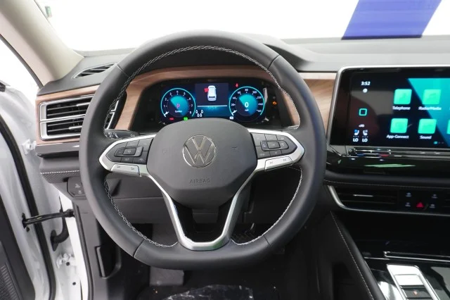 New 2026 Opal White Pearl Volkswagen 2.0T SE w/Technology image 26