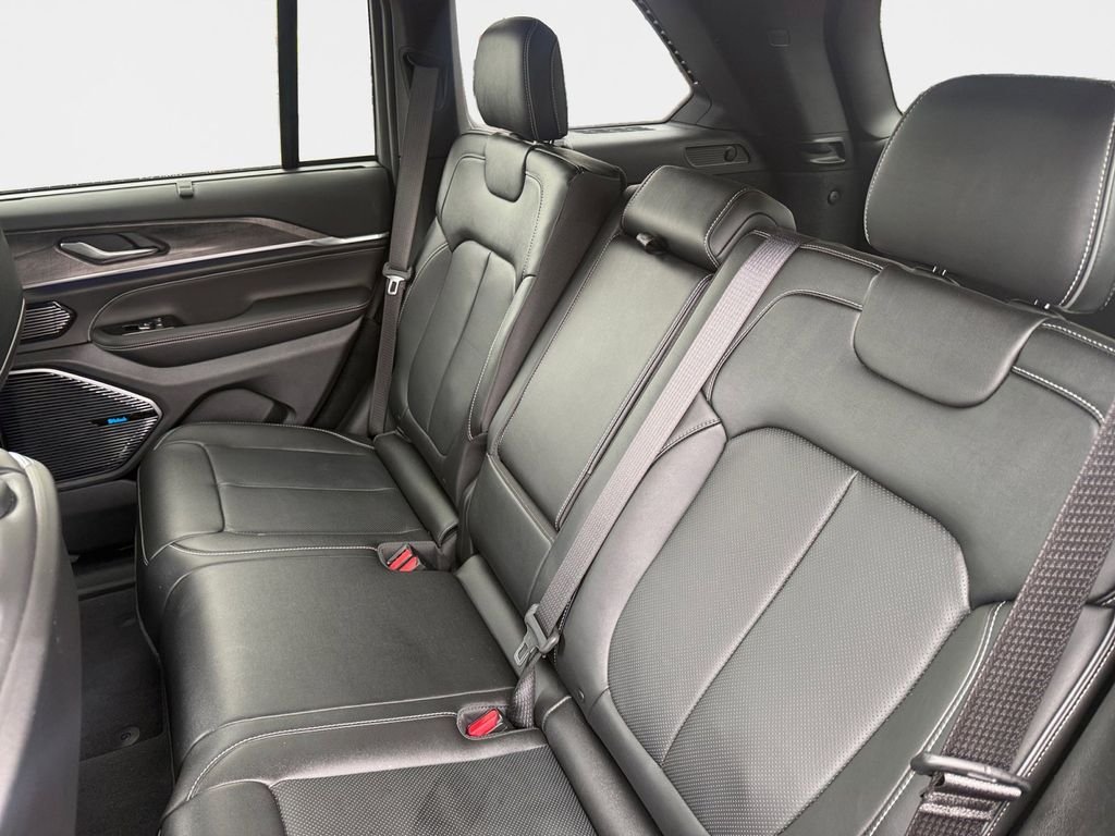 Certified Used 2023 Black Jeep Overland image 9