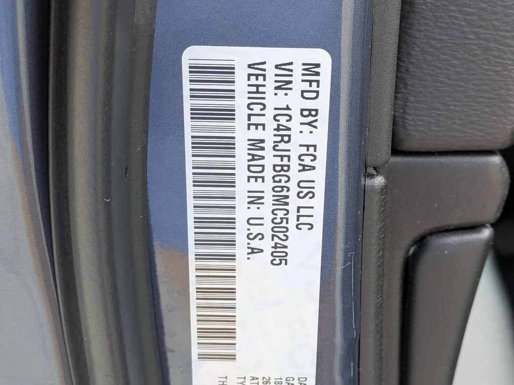 Used 2021 Blue Jeep Limited image 32