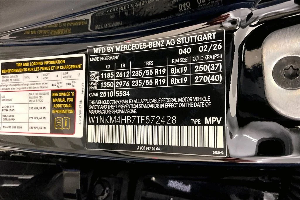 New 2026 Black Mercedes-Benz GLC 300 image 12