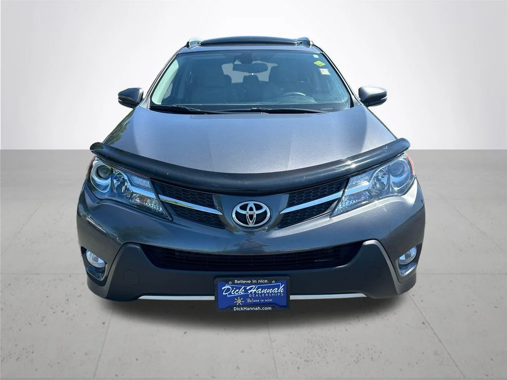 Used 2015 Gray Toyota Limited image 3