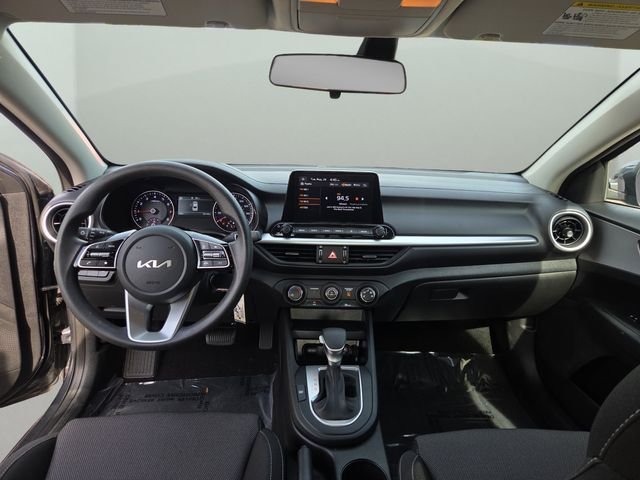 Used 2024 Gray Kia LXS image 2