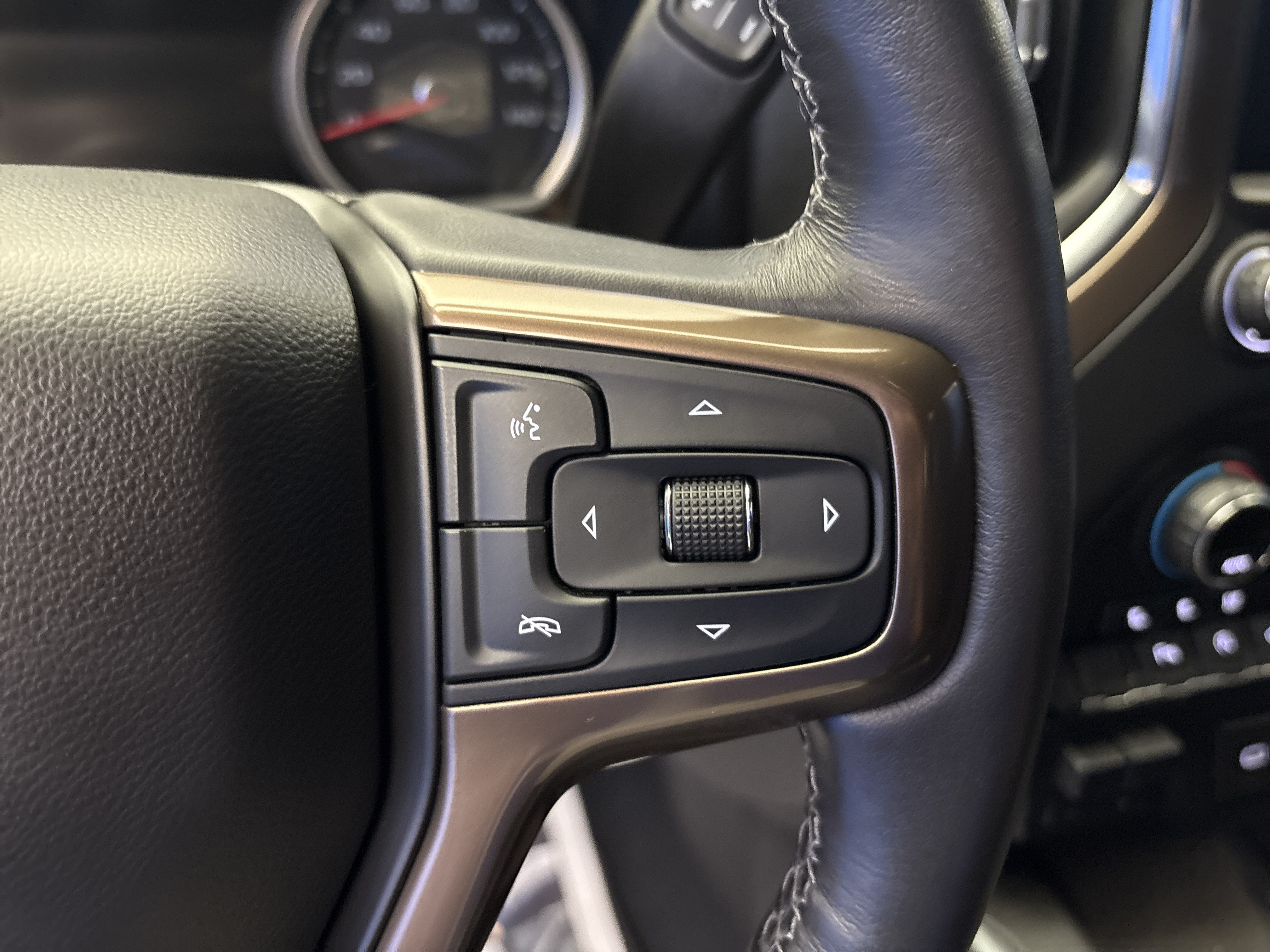 Used 2019 Cajun Red Tintcoat Chevrolet High Country image 16