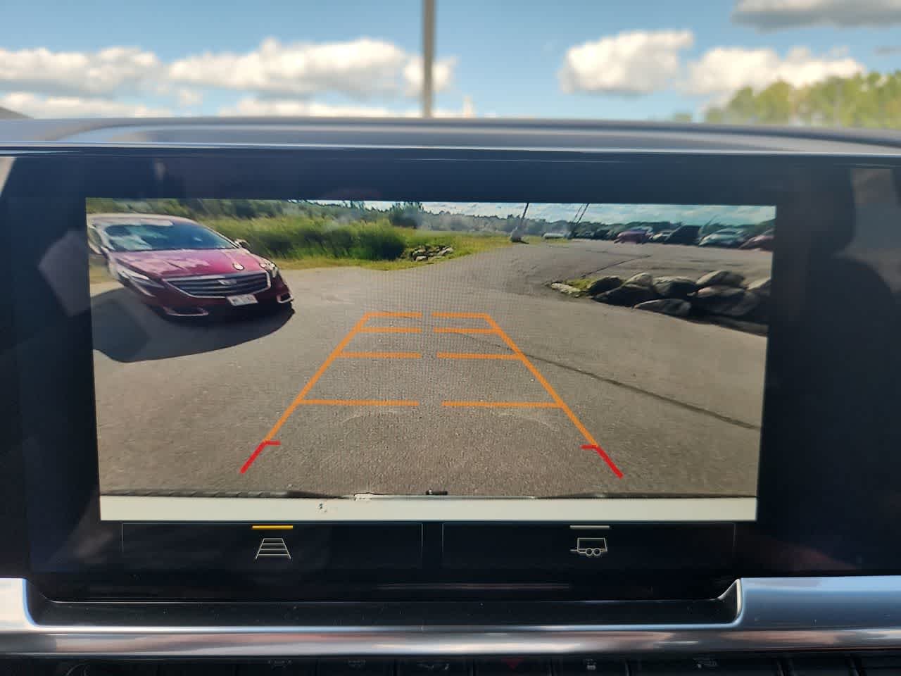 New 2026 Summit White Chevrolet LT (2FL) image 23