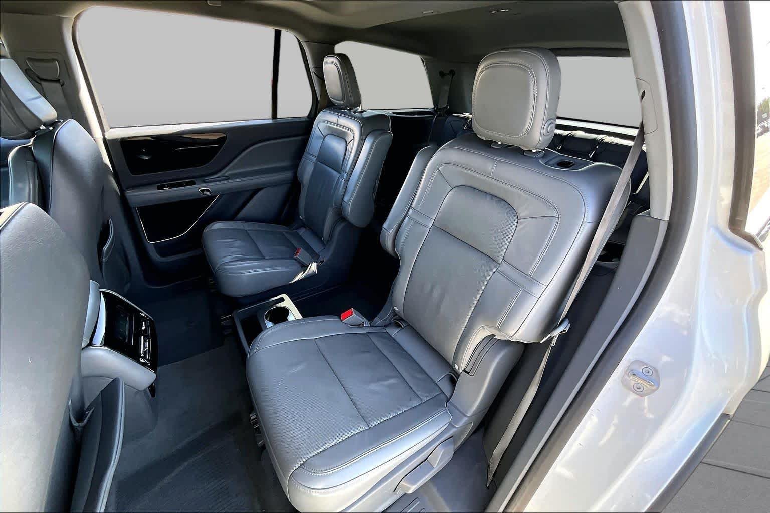 Used 2020 Pristine White Metallic Tri-Coat Lincoln Reserve image 19