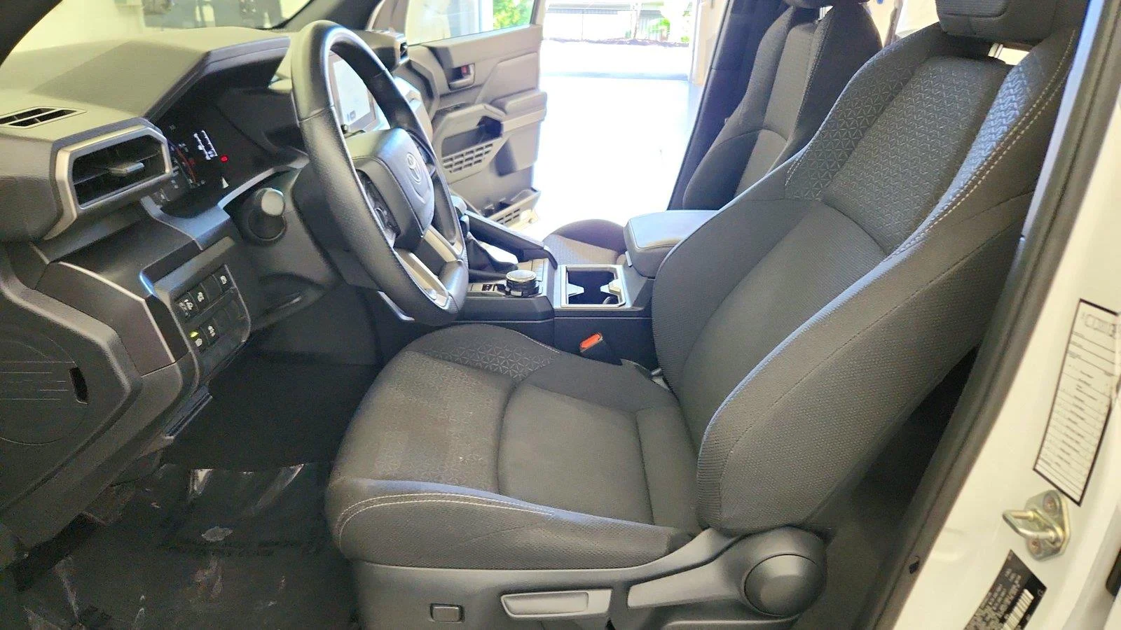 Used 2025 Ice Cap Toyota SR5 image 15
