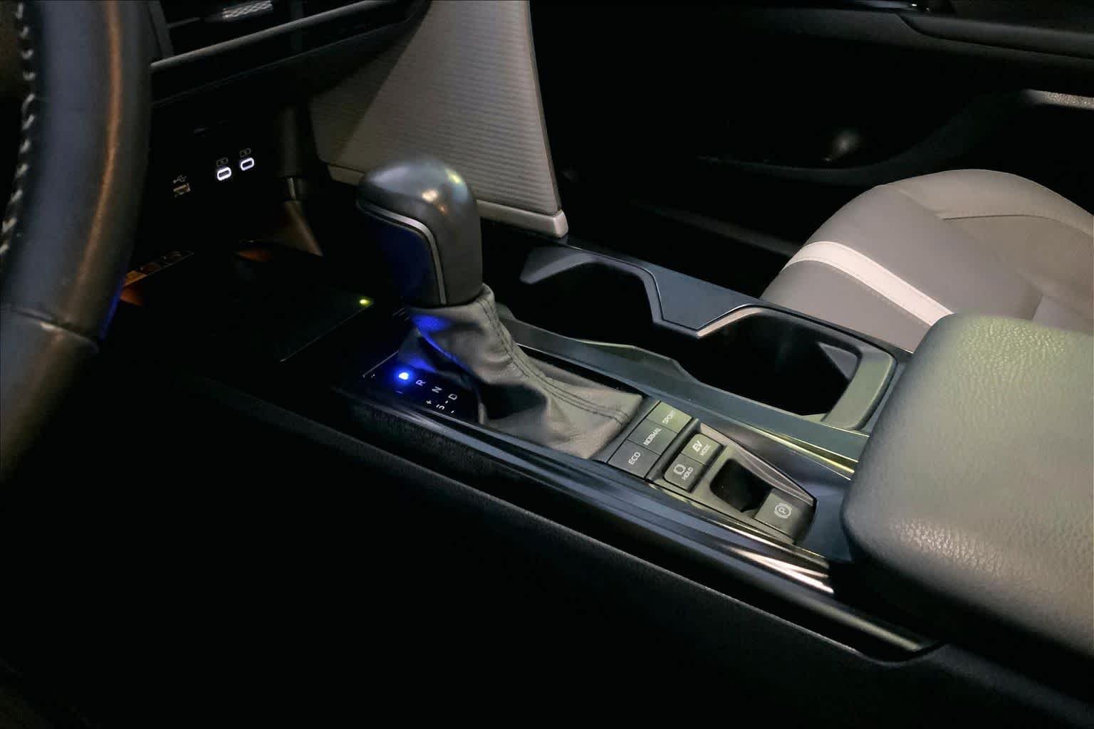 Used 2025 Underground Toyota SE image 14