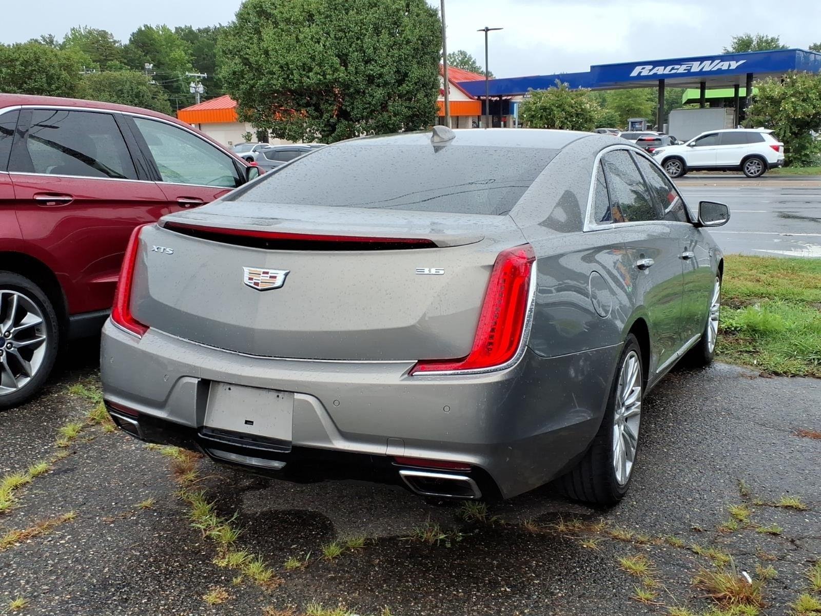 Used 2019 Bronze Dune Metallic Cadillac Luxury image 6