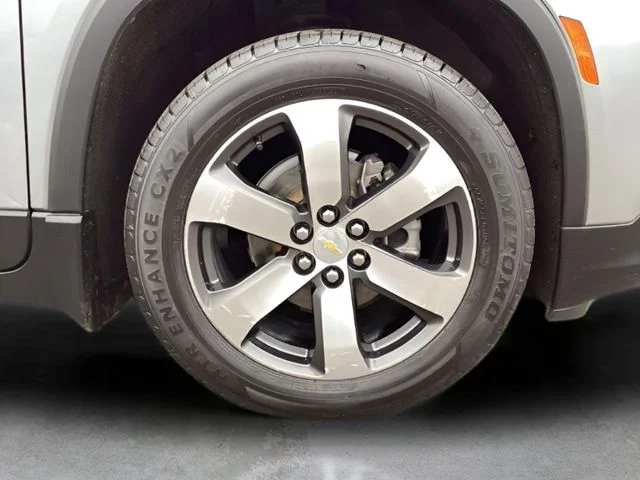 Used 2023 Gray Chevrolet LT Leather image 9
