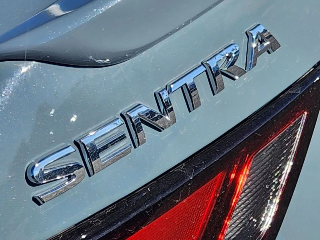 2025 Nissan Sentra SR - Photo 10