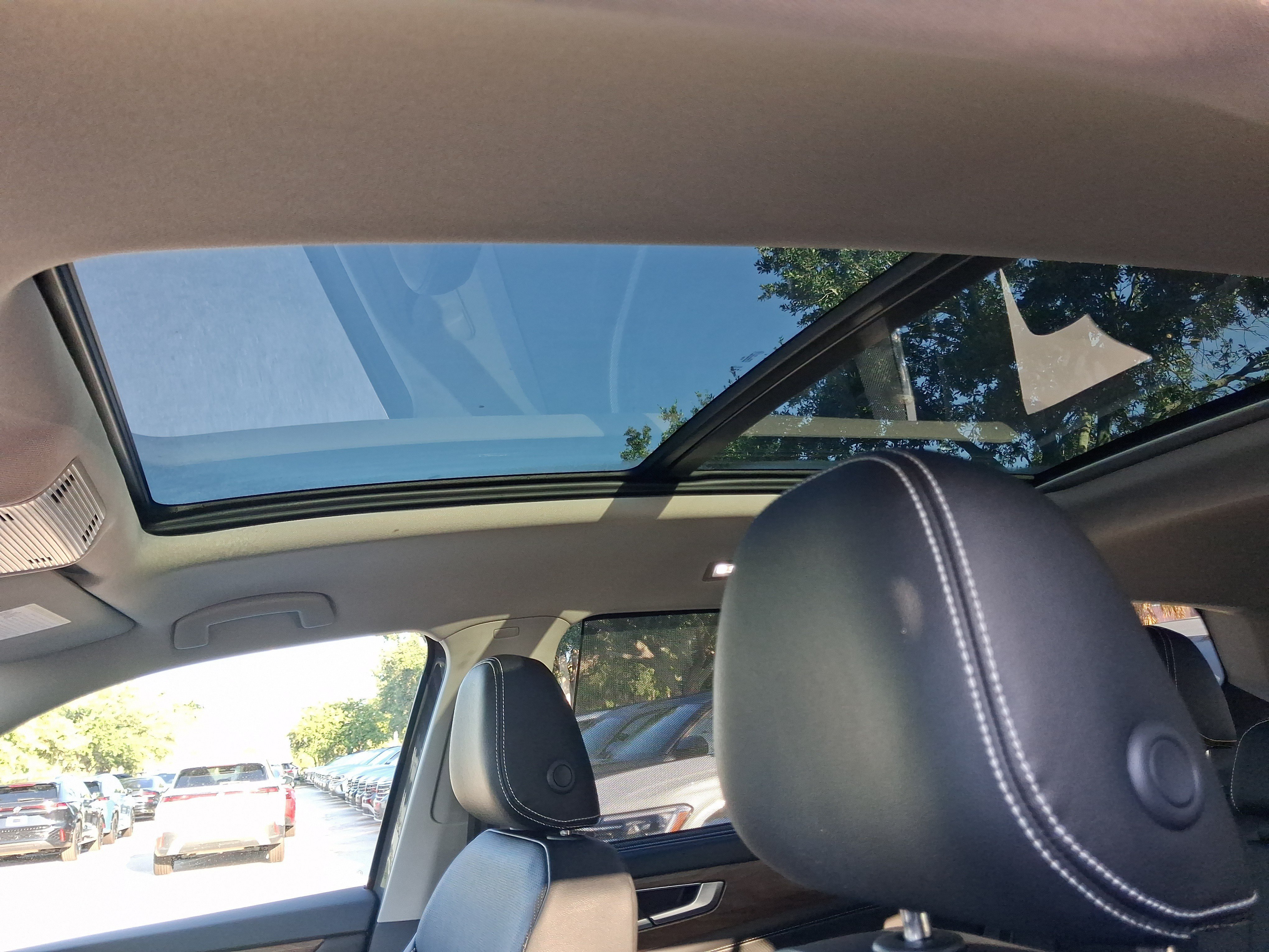 New 2026 Gray Volkswagen 2.0T SE w/Technology image 8