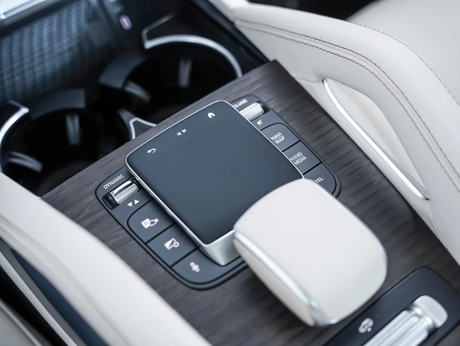 New 2027 Twilight Blue Metallic Mercedes-Benz 4MATIC® image 21