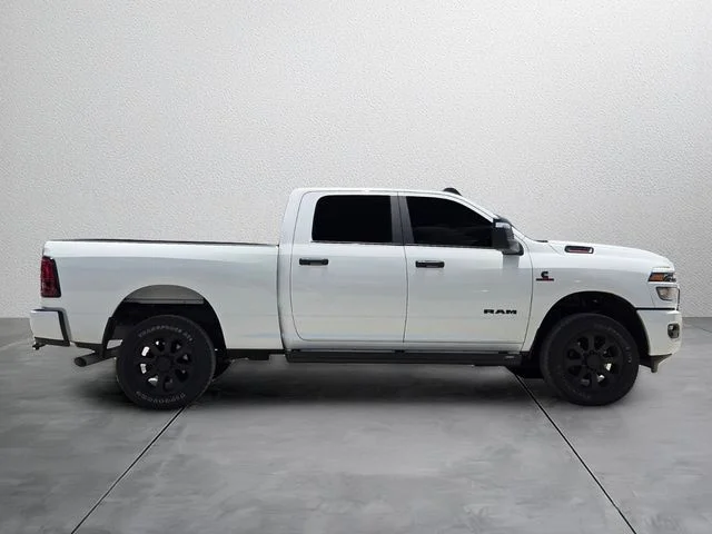 Used 2025 White Ram Big Horn image 5