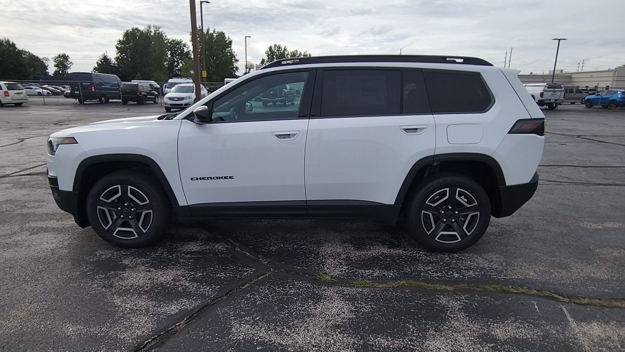 New 2026 Bright White Clear-Coat Exterior Paint Jeep Limited image 5