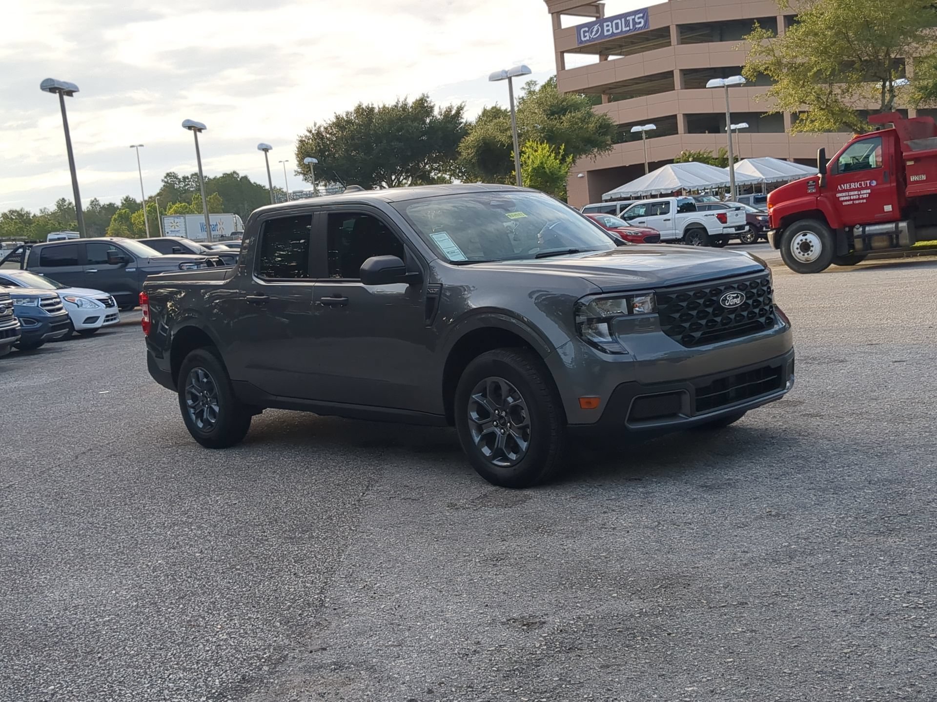 New 2026 Carbonized Gray Metallic Ford XLT image 35