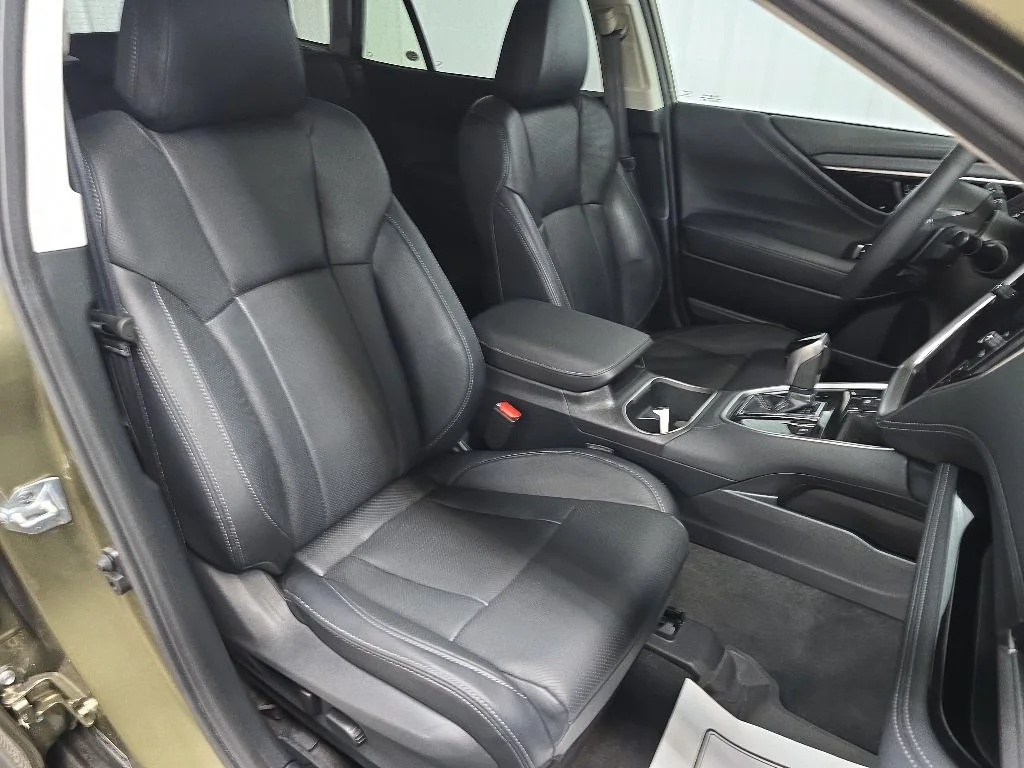 Used 2023 Brown Subaru Touring XT image 15