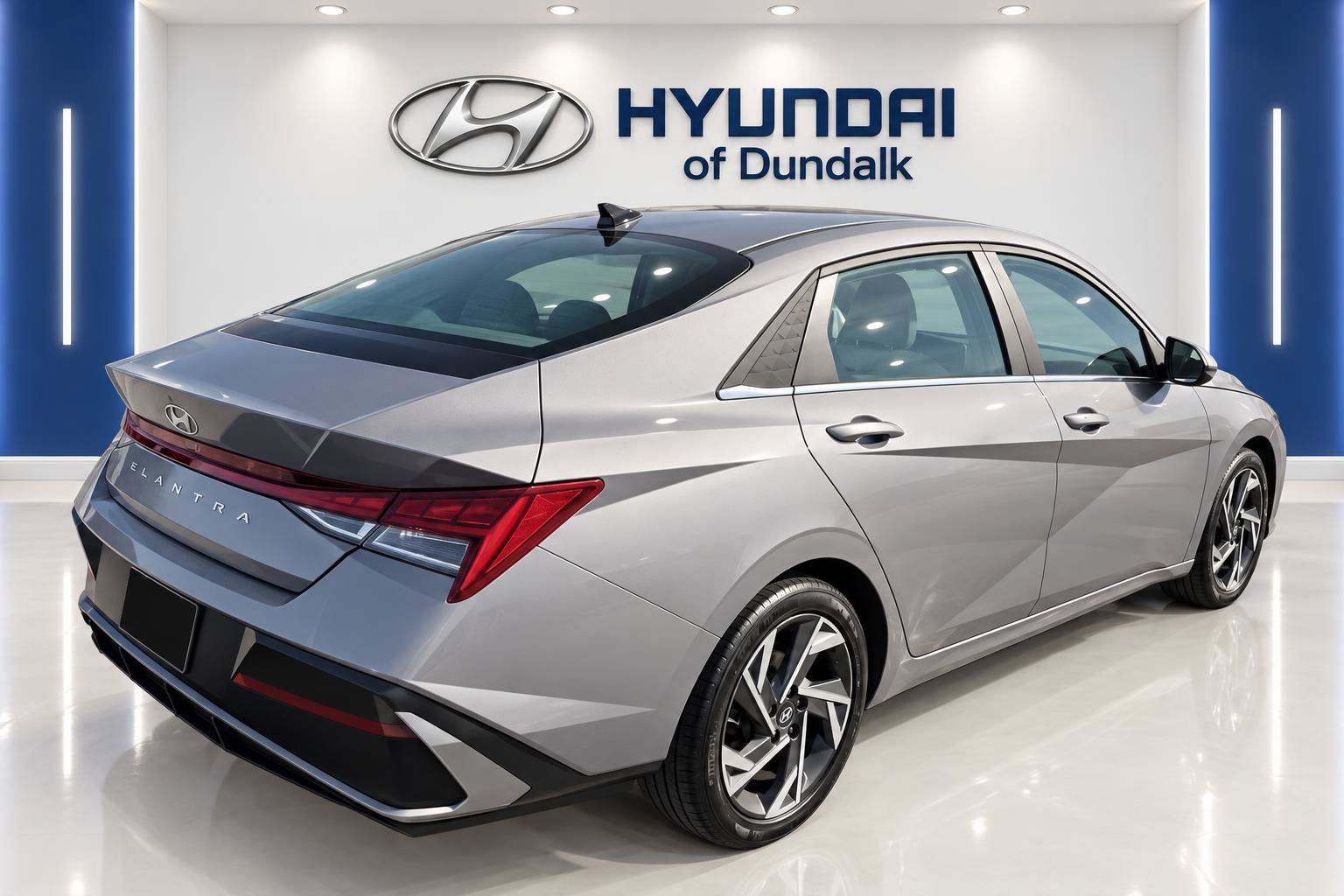 Used 2024 Silver Hyundai SEL image 4