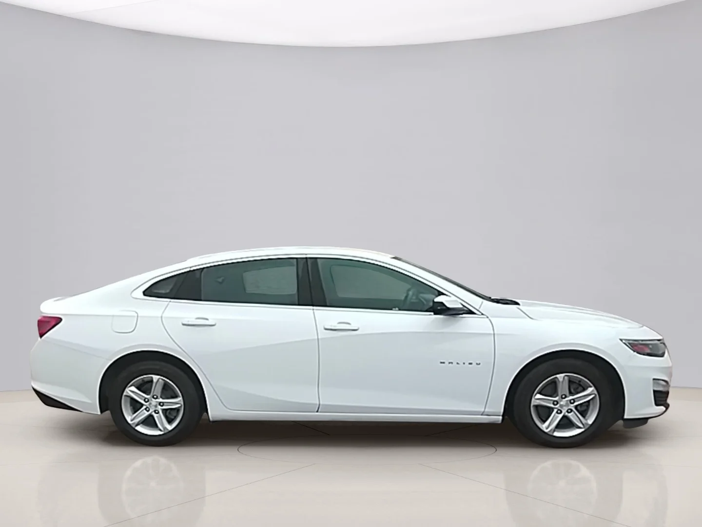 Used 2021 White Chevrolet LT image 6